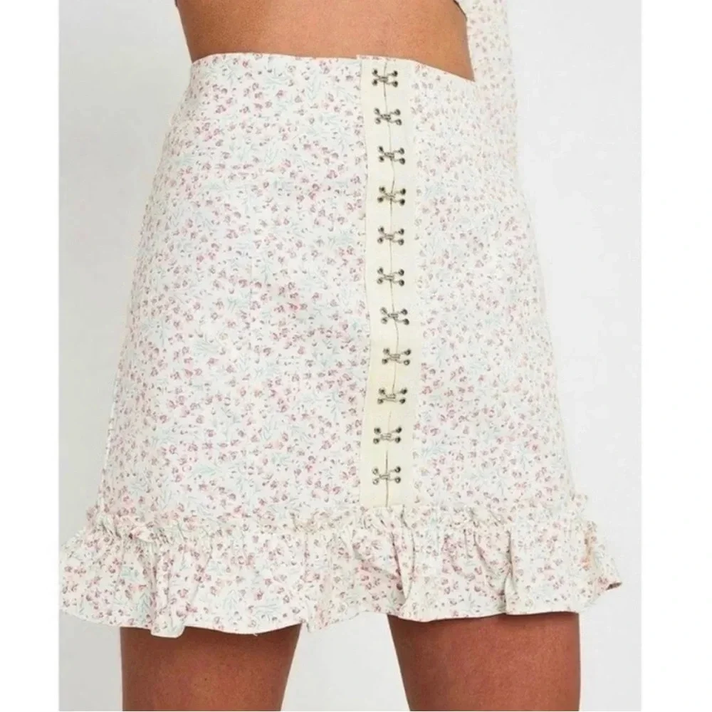 Urban Outfitters Love Struck Floral Hook + Eye Coquette Kawaii Mini Skirt | XS
